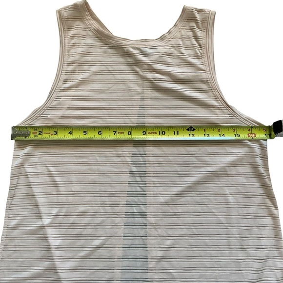 Lululemon meet halfway tank striped Sz 6-8 tie back light pink - Picture 7 of 10